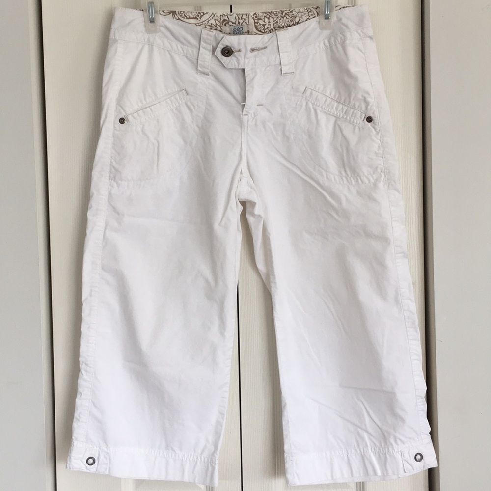 White capris